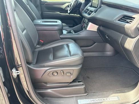 Used 2024 Chevrolet Tahoe LT RWD image 13