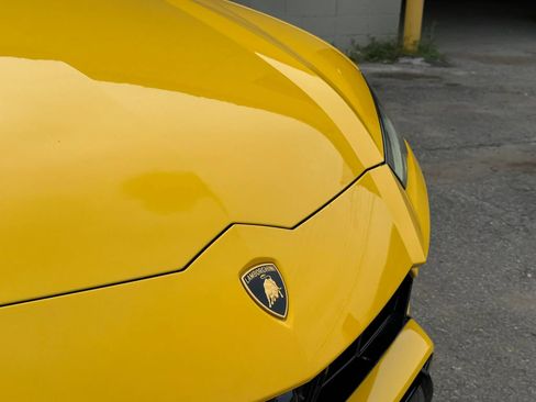 Used 2019 Lamborghini Urus AWD/4WD image 13