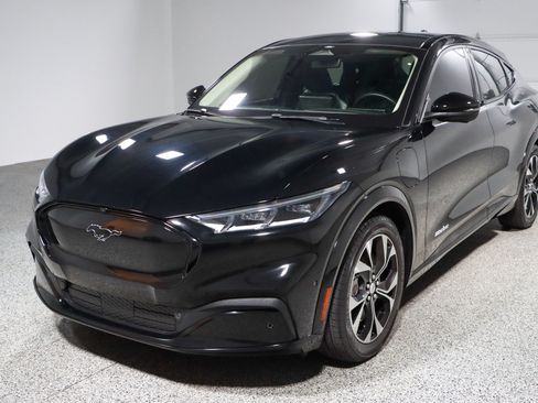 Used 2023 Ford Mustang Mach-E Premium RWD image 28