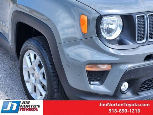 Used 2022 Jeep Renegade Latitude w/ Convenience Group AWD/4WD image 10
