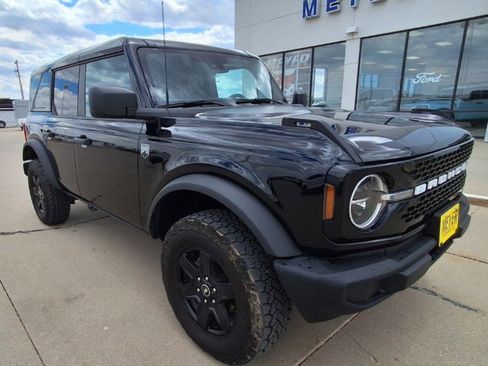 Used 2025 Ford Bronco Big Bend AWD/4WD image 2
