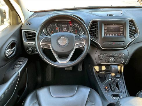 Used 2021 Jeep Cherokee Latitude Plus image 5