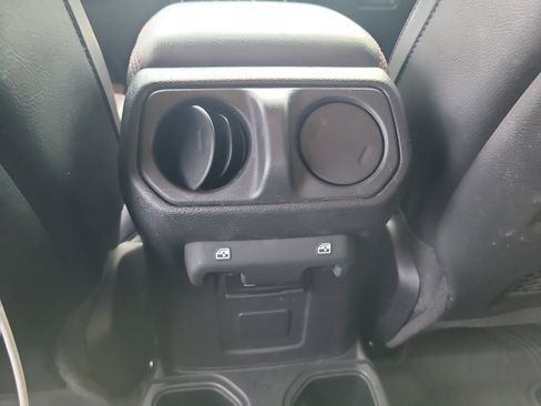 Used 2022 Jeep Gladiator Rubicon w/ LED Lighting Group AWD/4WD image 16