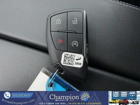 Certified 2025 Buick Envision Sport Touring AWD/4WD image 9