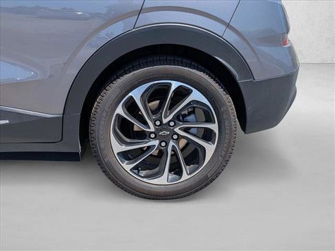 Used 2023 Chevrolet Bolt EUV Premier FWD image 21