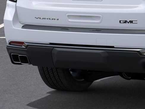 New 2026 GMC Yukon Denali Ultimate w/ LPO, Floor Liner Package AWD/4WD image 15