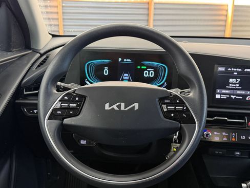 Used 2026 Kia Niro LX FWD image 25
