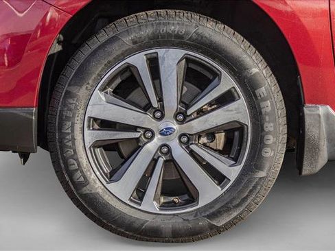 Used 2019 Subaru Outback 2.5i Limited w/ Popular Package #2 image 9