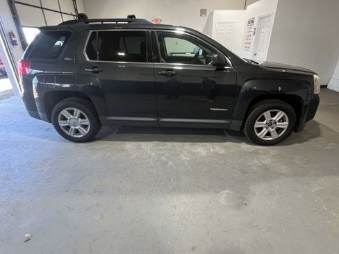 Used 2014 GMC Terrain SLT image 2