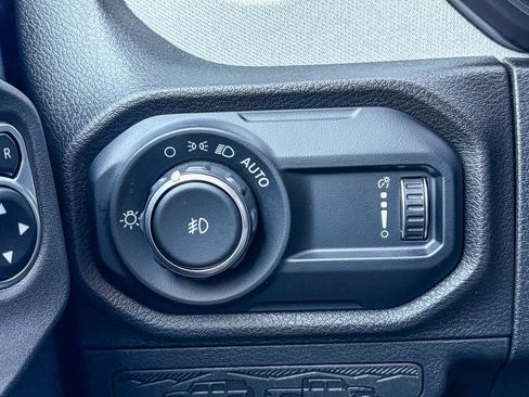 Used 2024 Jeep Wrangler Unlimited Sport AWD/4WD image 48
