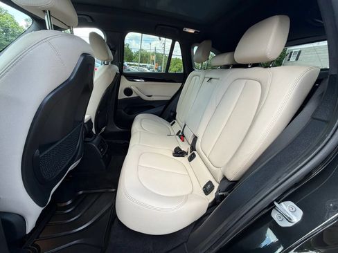 Used 2019 BMW X1 xDrive28i w/ Convenience Package AWD/4WD image 16