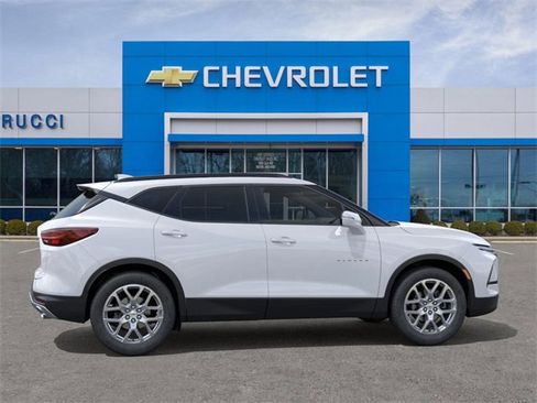 New 2025 Chevrolet Blazer LT w/ Sound & Technology Package image 5