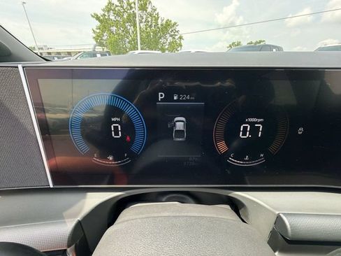 Used 2025 Hyundai Santa Cruz SEL AWD/4WD image 27