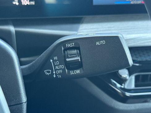 Used 2025 BMW i4 eDrive40 w/ M Sport Package RWD image 34
