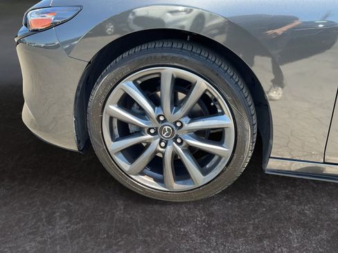 Used 2019 MAZDA MAZDA3 AWD Hatchback w/ Preferred Pkg image 9