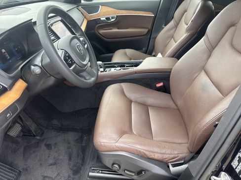 Used 2023 Volvo XC90 B6 Plus w/ Protection Package Premier AWD/4WD image 5