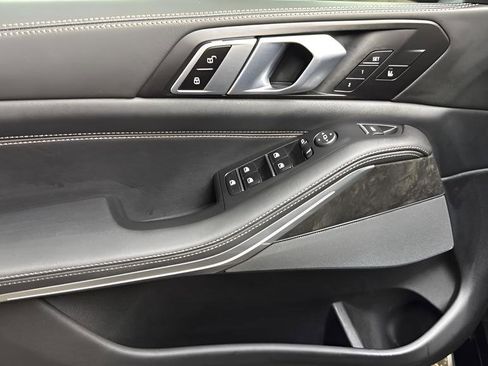 Used 2024 BMW X5 xDrive40i w/ Premium Package image 10