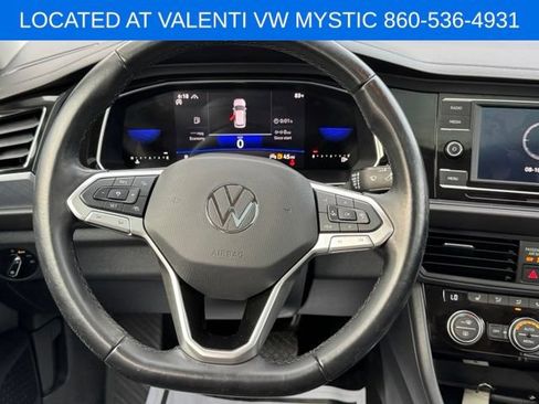 Used 2023 Volkswagen Jetta SE FWD image 15