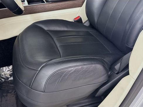 Certified 2023 Land Rover Range Rover Long Wheelbase Autobiography image 22