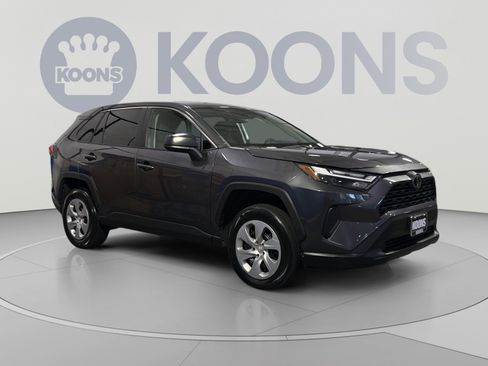 Used 2023 Toyota RAV4 LE AWD/4WD image 10