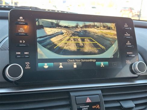 Used 2019 Honda Accord Touring image 18