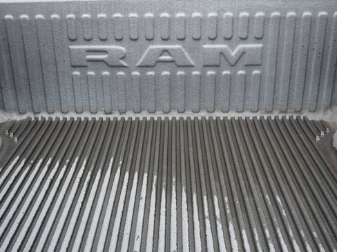 Used 2022 RAM 1500 Big Horn AWD/4WD image 9