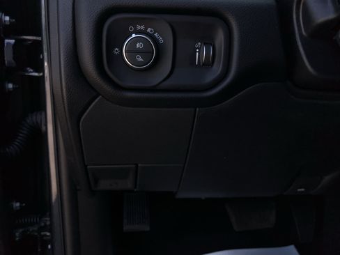 Certified 2026 RAM 2500 Big Horn AWD/4WD image 14