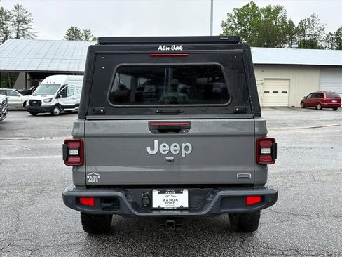 Used 2020 Jeep Gladiator Overland AWD/4WD image 4