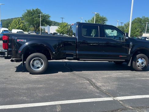 Used 2024 Ford F350 Lariat w/ Lariat Ultimate Package AWD/4WD image 6