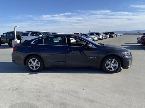 Used 2017 Chevrolet Malibu LS image 3