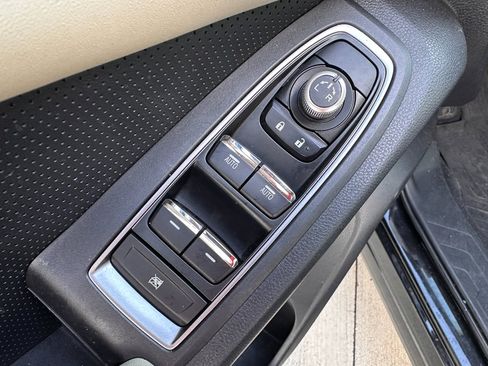 Used 2020 Subaru Ascent Limited w/ Popular Package #4 image 11