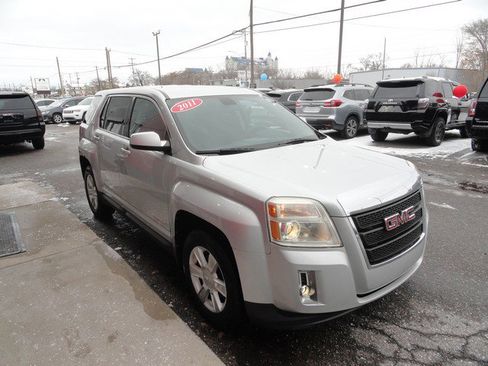 Used 2011 GMC Terrain SLE image 5