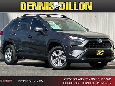 Used 2022 Toyota RAV4 XLE image 1
