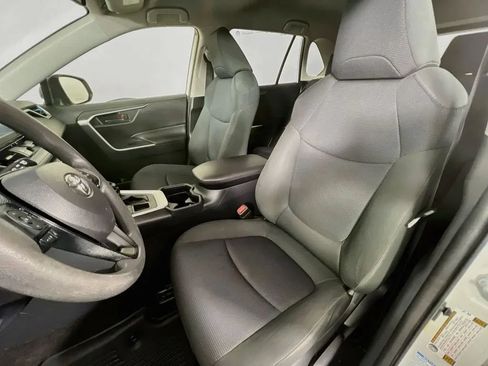 Used 2019 Toyota RAV4 LE w/ All Weather Liner Package AWD/4WD image 20