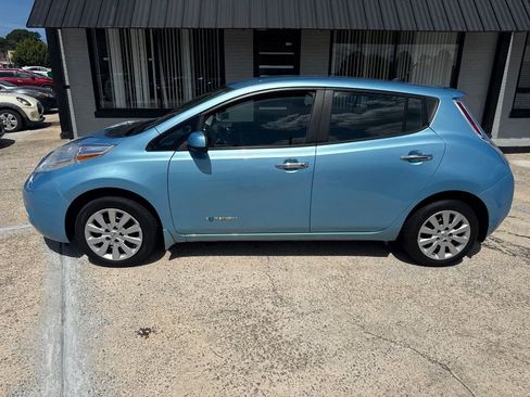 Used 2015 Nissan Leaf S w/ Charge Package FWD image 7