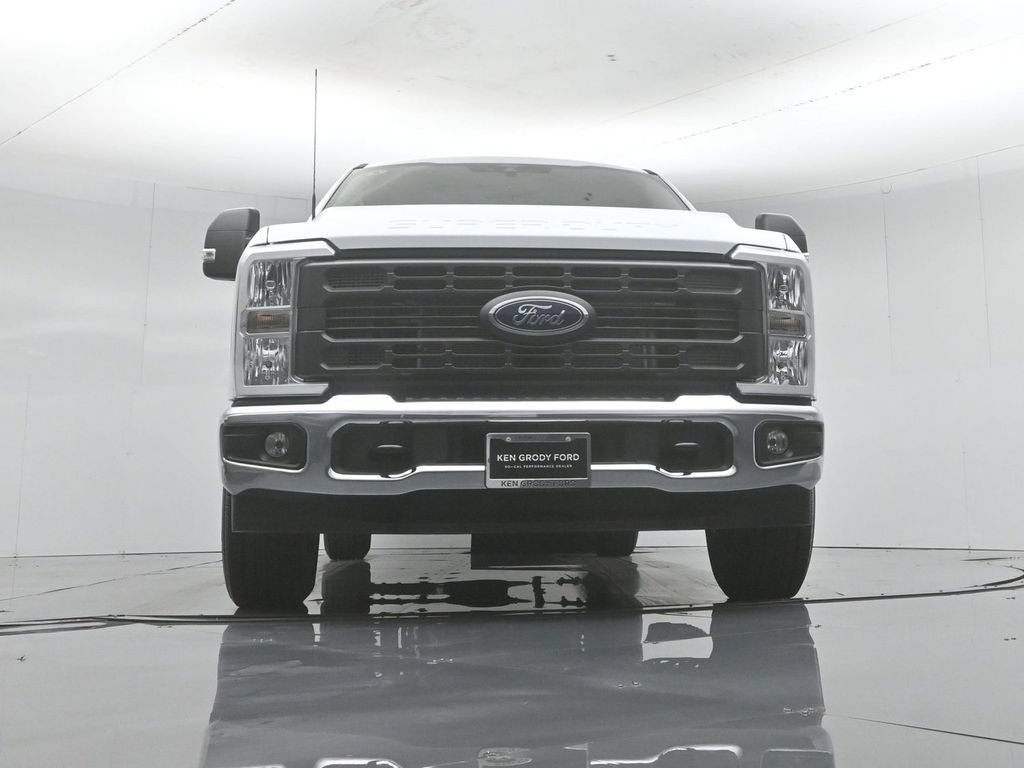New 2026 Ford F350 XL w/ XL Chrome Package RWD image 43