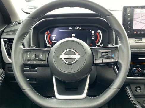 Certified 2024 Nissan Rogue Platinum FWD image 24