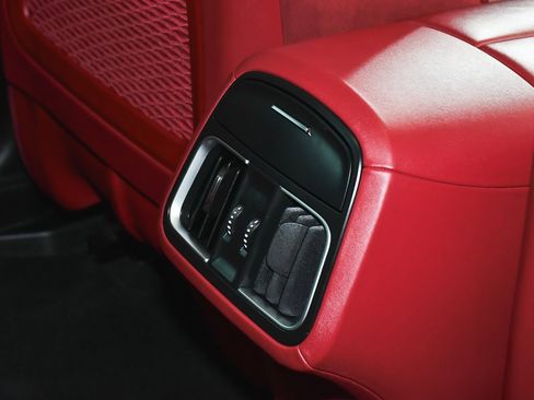 Used 2022 Maserati Levante Modena image 52