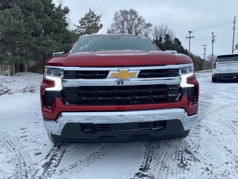 Used 2022 Chevrolet Silverado 1500 LT w/ Convenience Package II image 11