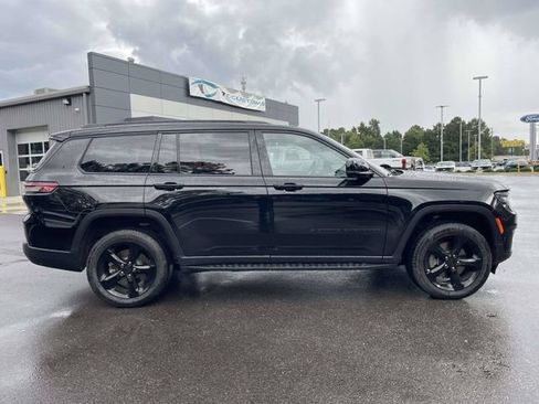 Used 2024 Jeep Grand Cherokee L Limited w/ Luxury Tech Group II AWD/4WD image 3