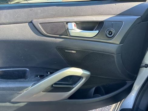 Used 2013 Hyundai Veloster Turbo image 10