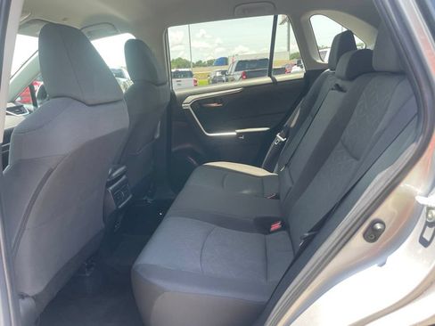 Used 2024 Toyota RAV4 XLE FWD image 12