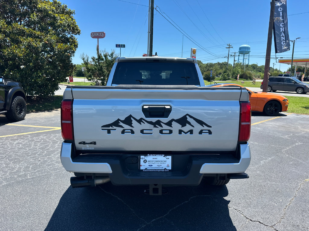 Used 2025 Toyota Tacoma TRD Sport AWD/4WD image 6