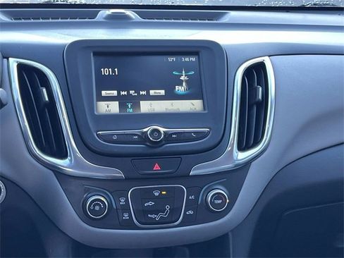 Used 2018 Chevrolet Equinox LS image 15