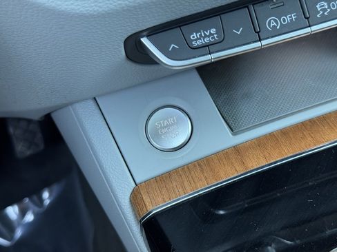 Used 2022 Audi Q5 2.0T Premium w/ Convenience Package image 32