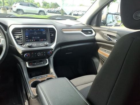 Used 2022 GMC Acadia SLE w/ Driver Convenience Package FWD image 11