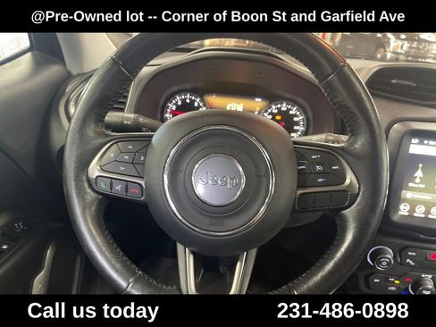 Used 2018 Jeep Renegade Limited w/ UConnect 8.4 Nav Group AWD/4WD image 22
