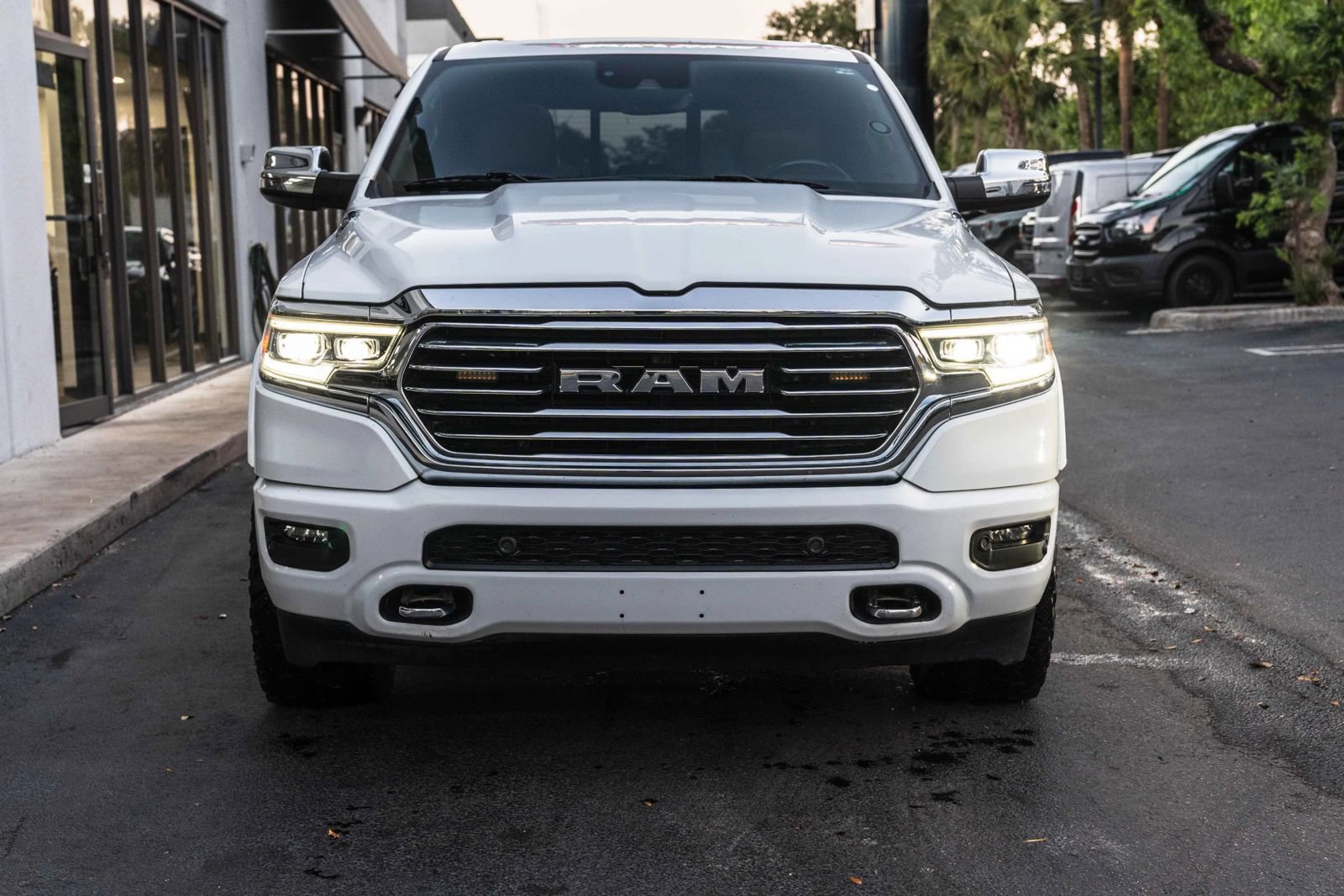 Used 2023 RAM 1500 Limited w/ Body Color Bumper Group AWD/4WD image 3