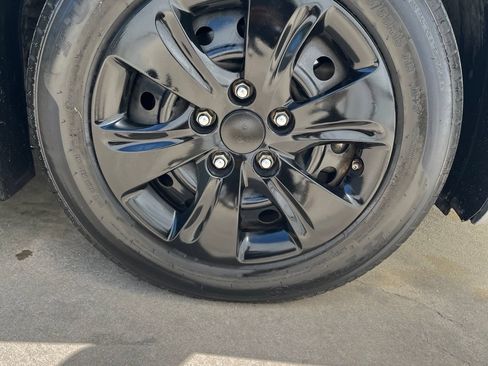 Used 2016 Hyundai Elantra SE FWD image 26
