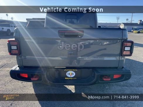 Used 2021 Jeep Gladiator Rubicon image 6